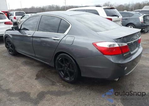2013 Honda Accord Sport z USA, uszkodzony, nr VIN 1HGCR2F52DA226723